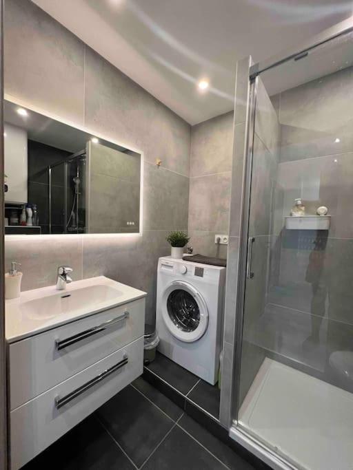 Adorable Appartement Strasbourg Neudorf Parking Sous Sol ภายนอก รูปภาพ